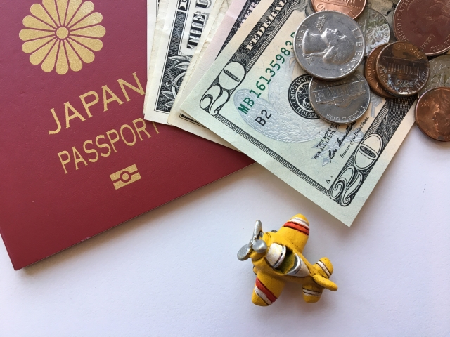 長期留学の場合には現地で口座を開設すると安心