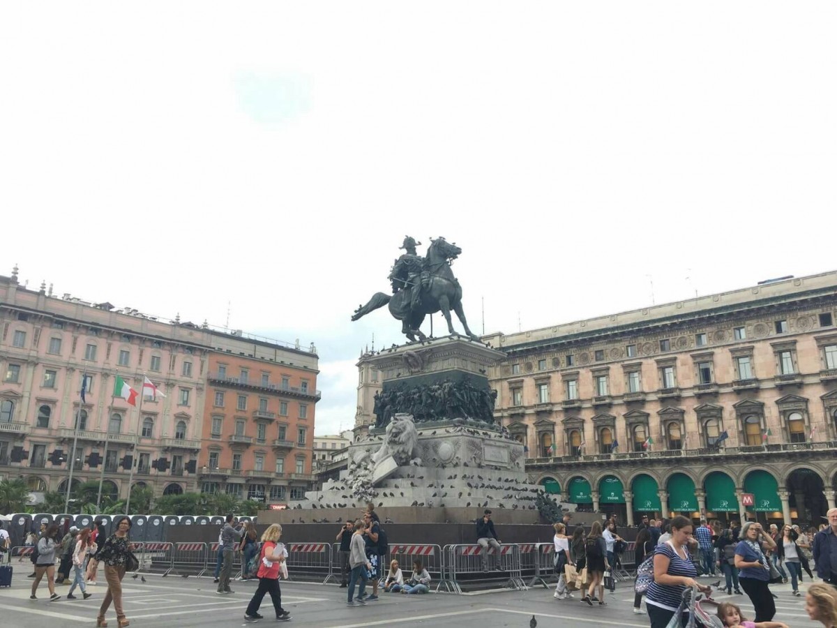 夏のイタリア観光♪Vol.2　ミラノの観光地ドゥオーモへ♪【あーやのイギリスワーホリブログ】